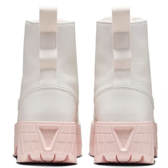 Nike Air Jordan 1 Brooklyn sneaker boots. Size 11 - Picture 4 of 8